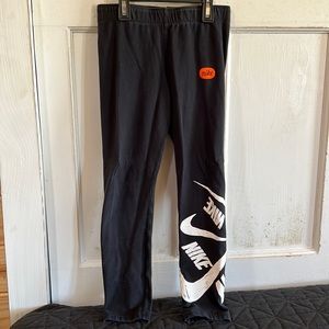 Girls Nike leggings